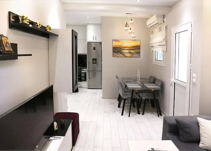 Luxury Apartment In Athens!
